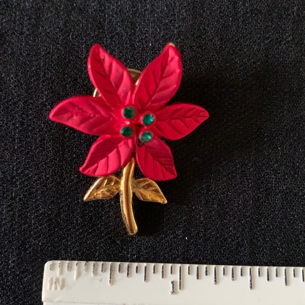 Christmas Holiday Flower Pin